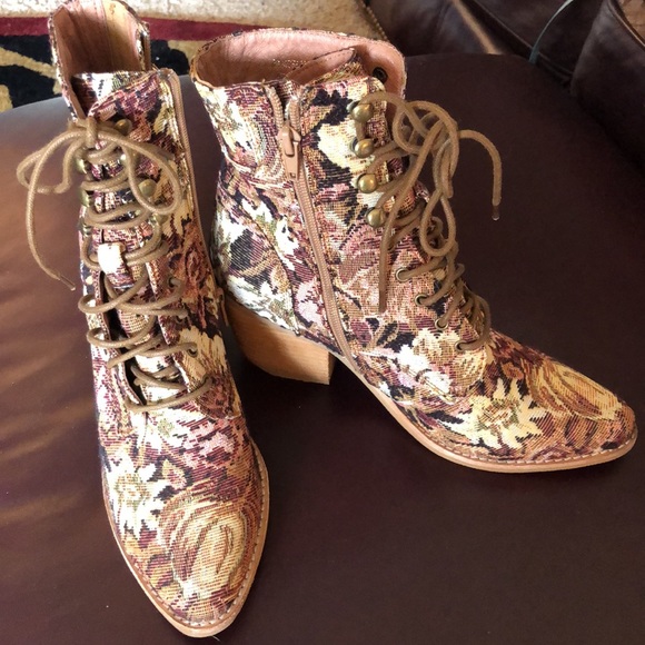 jeffrey campbell free shipping